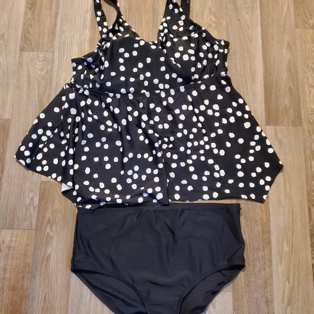 Swim suit tankini, size 18. EUC